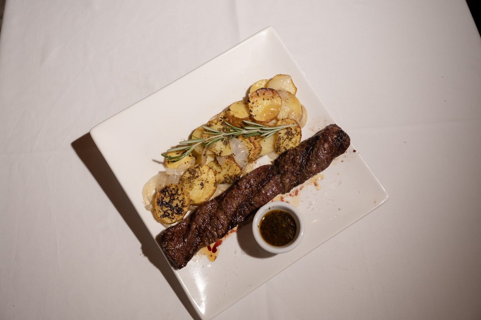 Entraña a la parrilla de Tres Libras